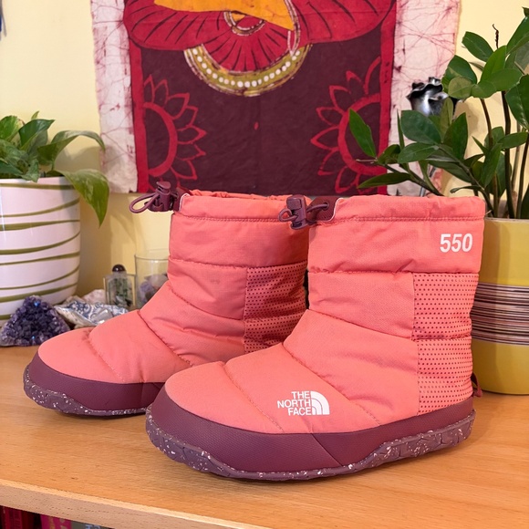 The North Face Shoes - The North Face 550 Nuptse Apres Insulated Goose Down Bootie Womens Boots Sz 7